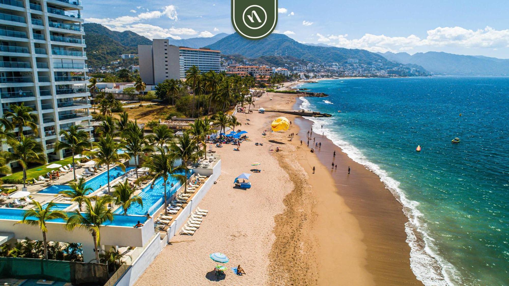Oceanview Studio - King Bed - Pools - Beachclub Пуерто-Вальярта Екстер'єр фото